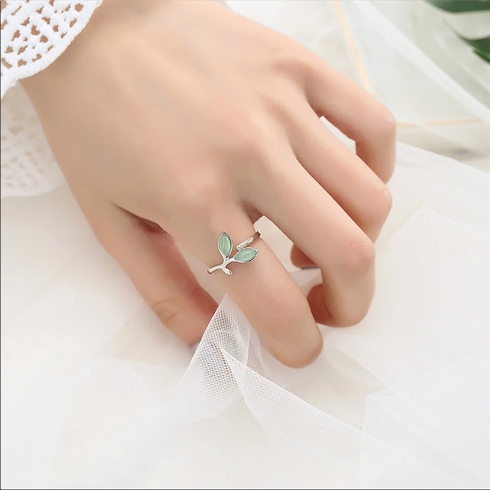 .925 Sterling silver ring🚨Last One🚨 - Picture 3 of 6